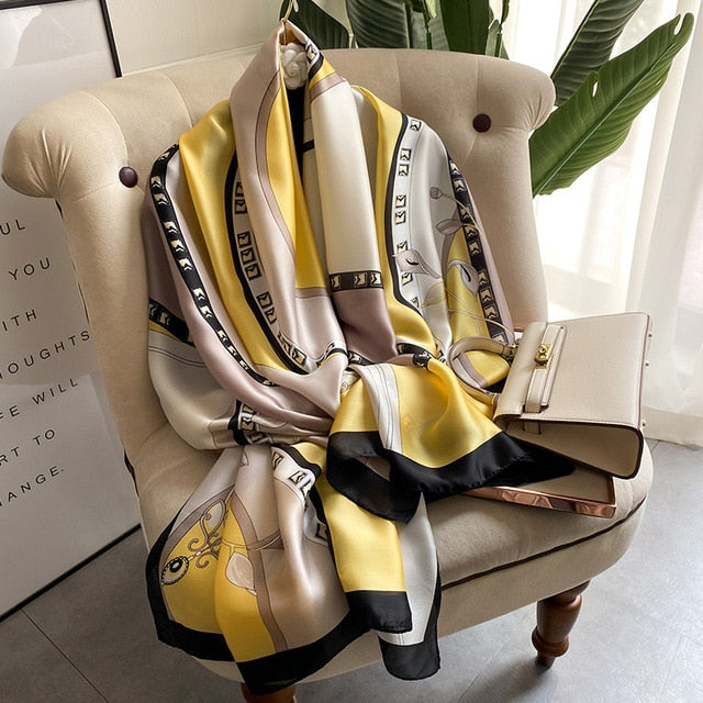 Confidante Scarf / Shawl